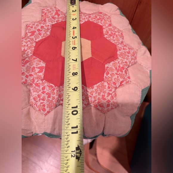 2 Handmade small throw pillows from an old quilt. Vintage - Picture 5 of 8